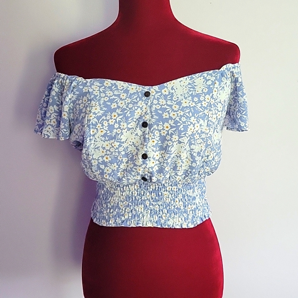 Montesu off-shoulder top